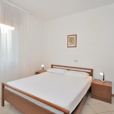 Condominio Florimar Apartamento *